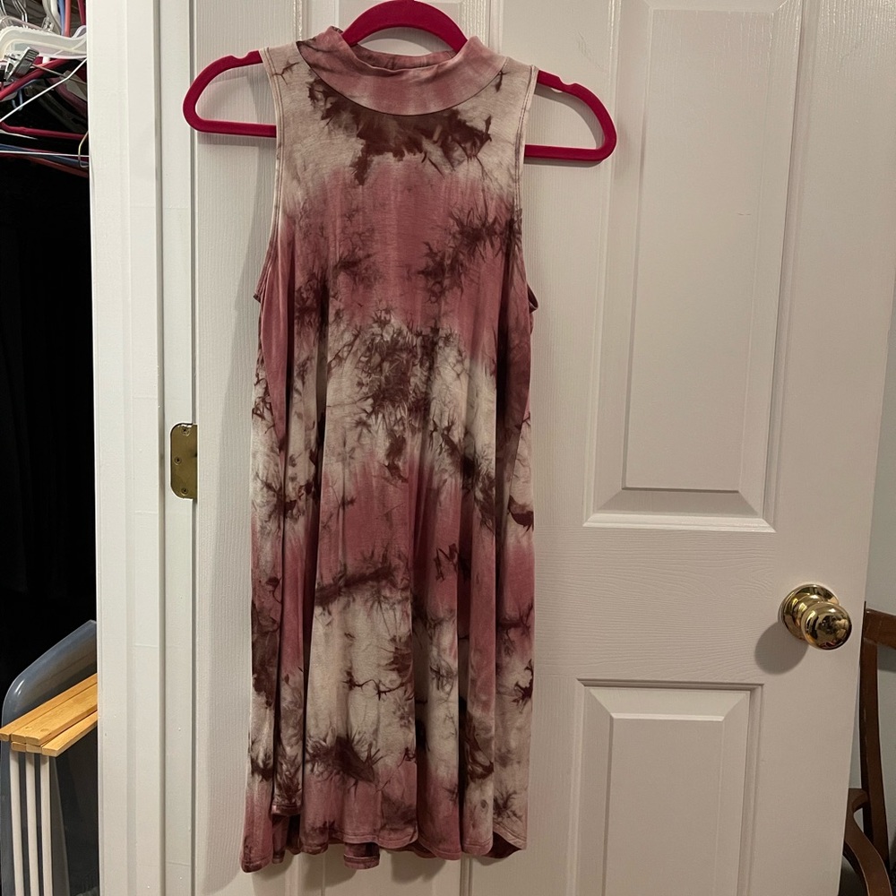 NWOT. Ginger G sleeveless midi dress. Medium. Never worn.
